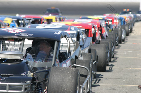 The Whelen Modified Tour field during time trials at the Thompson Speedway, 